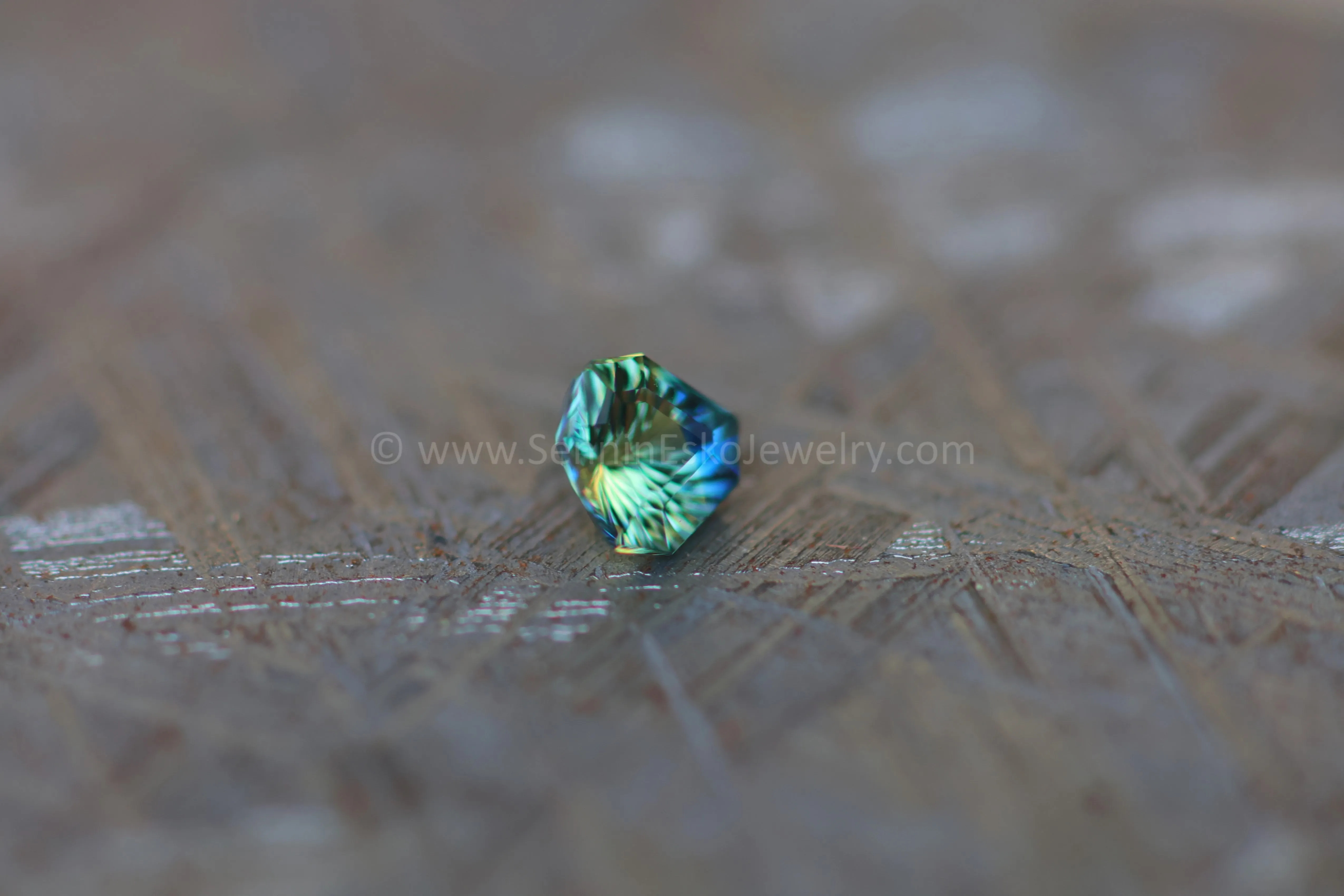 0.61ct Blue/Green/Yellow Sapphire Arrowhead, 4.8x4.9mm - Galaxy cut