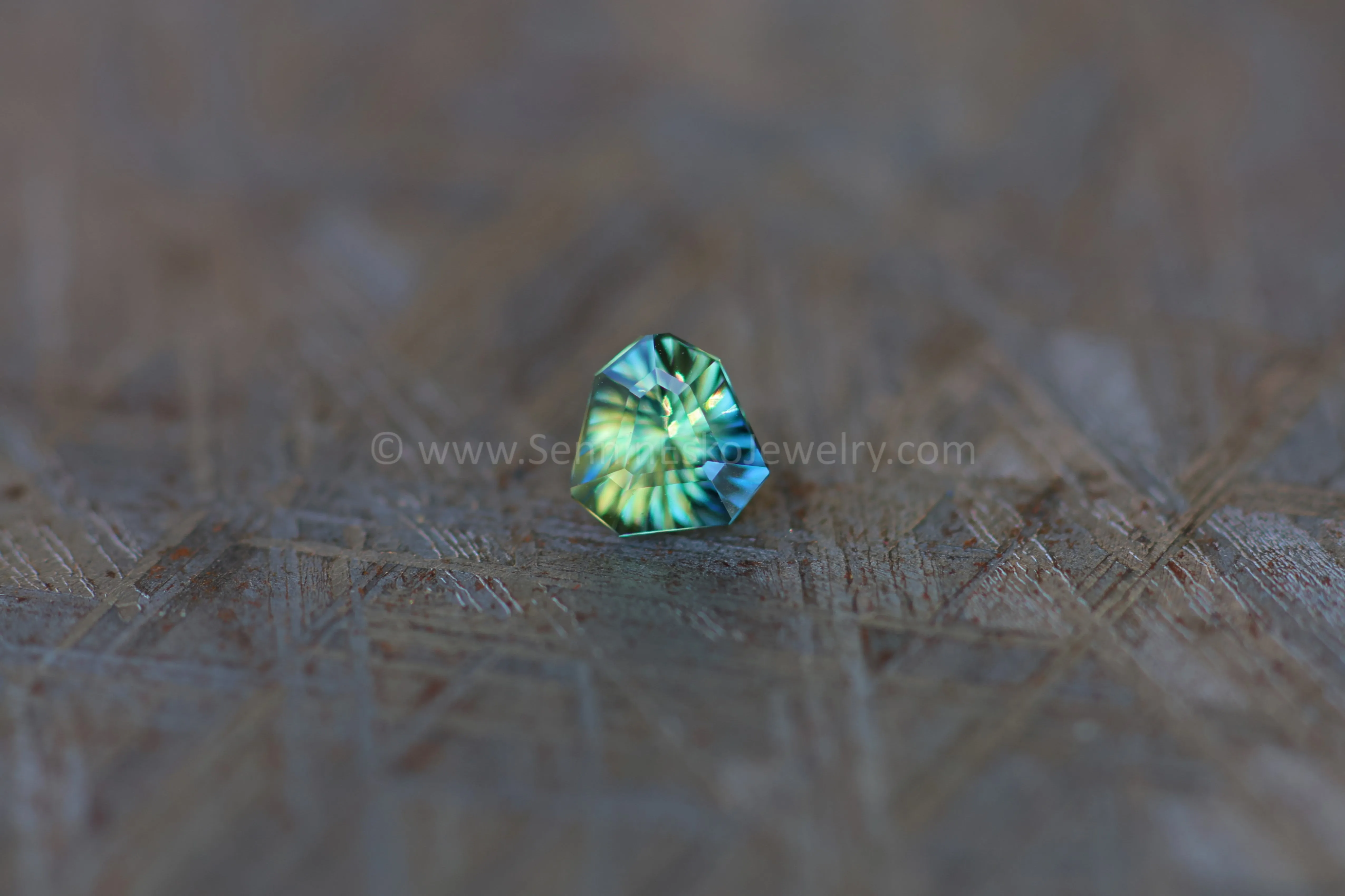 0.61ct Blue/Green/Yellow Sapphire Arrowhead, 4.8x4.9mm - Galaxy cut