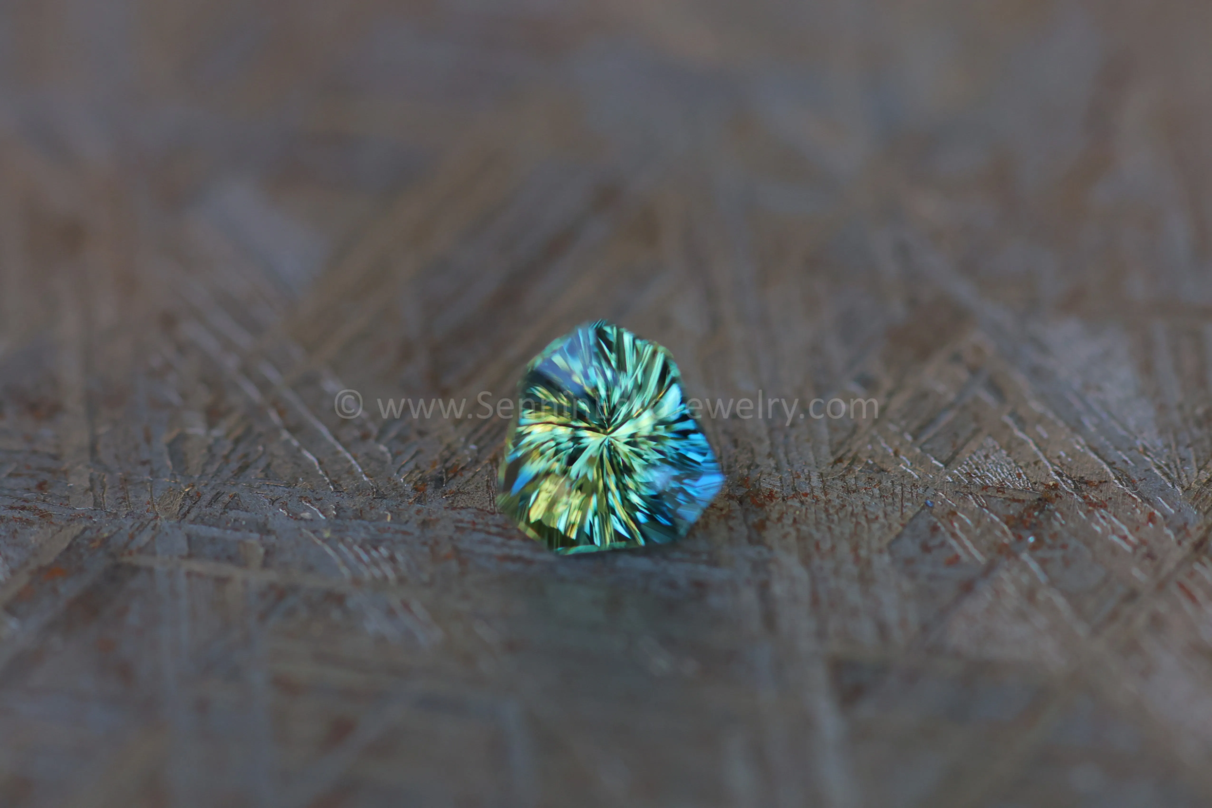 0.61ct Blue/Green/Yellow Sapphire Arrowhead, 4.8x4.9mm - Galaxy cut