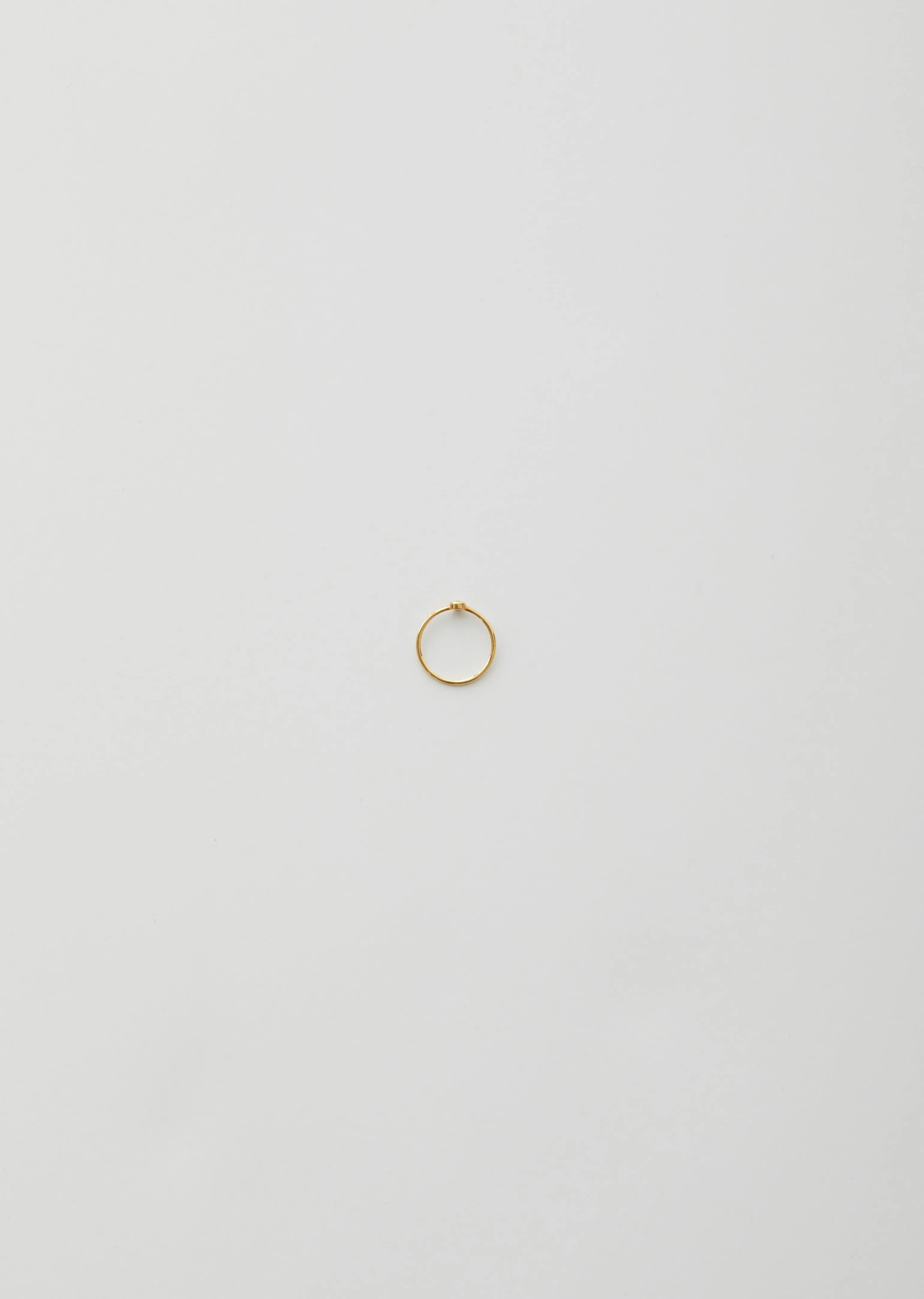 18K Petite Circle Diamond Ring