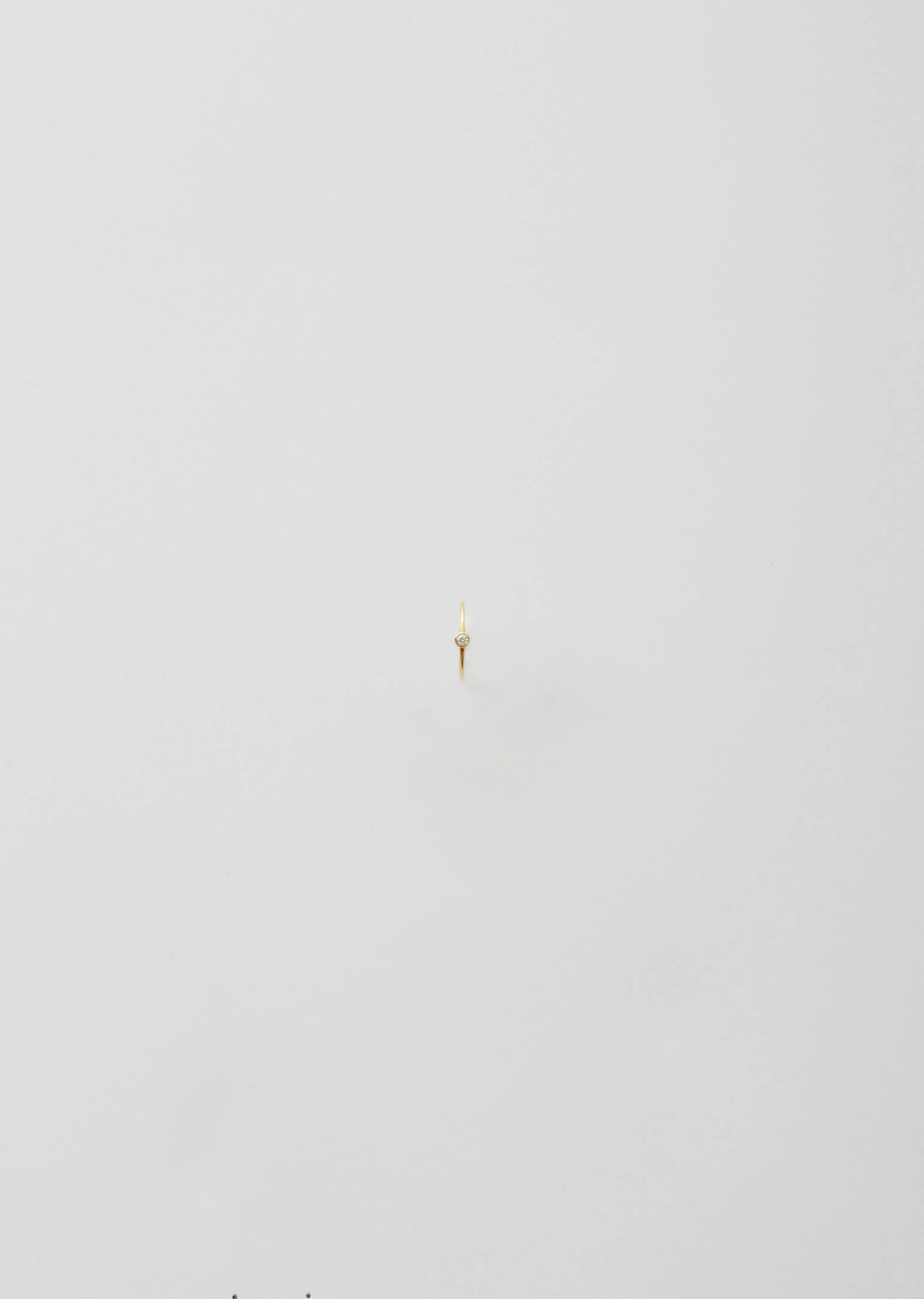 18K Petite Circle Diamond Ring