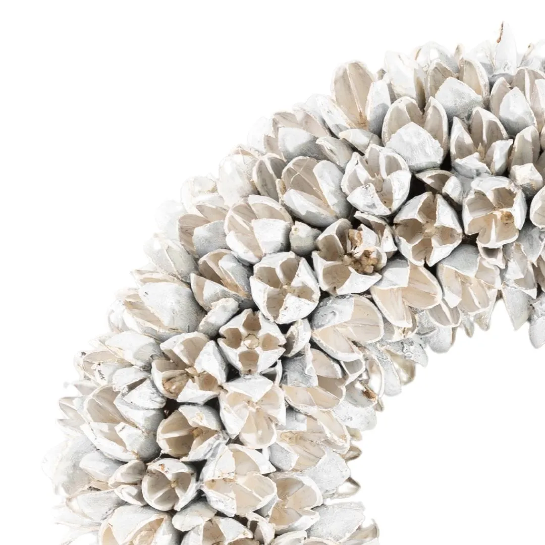 Bakuli Christmas Wreath | White