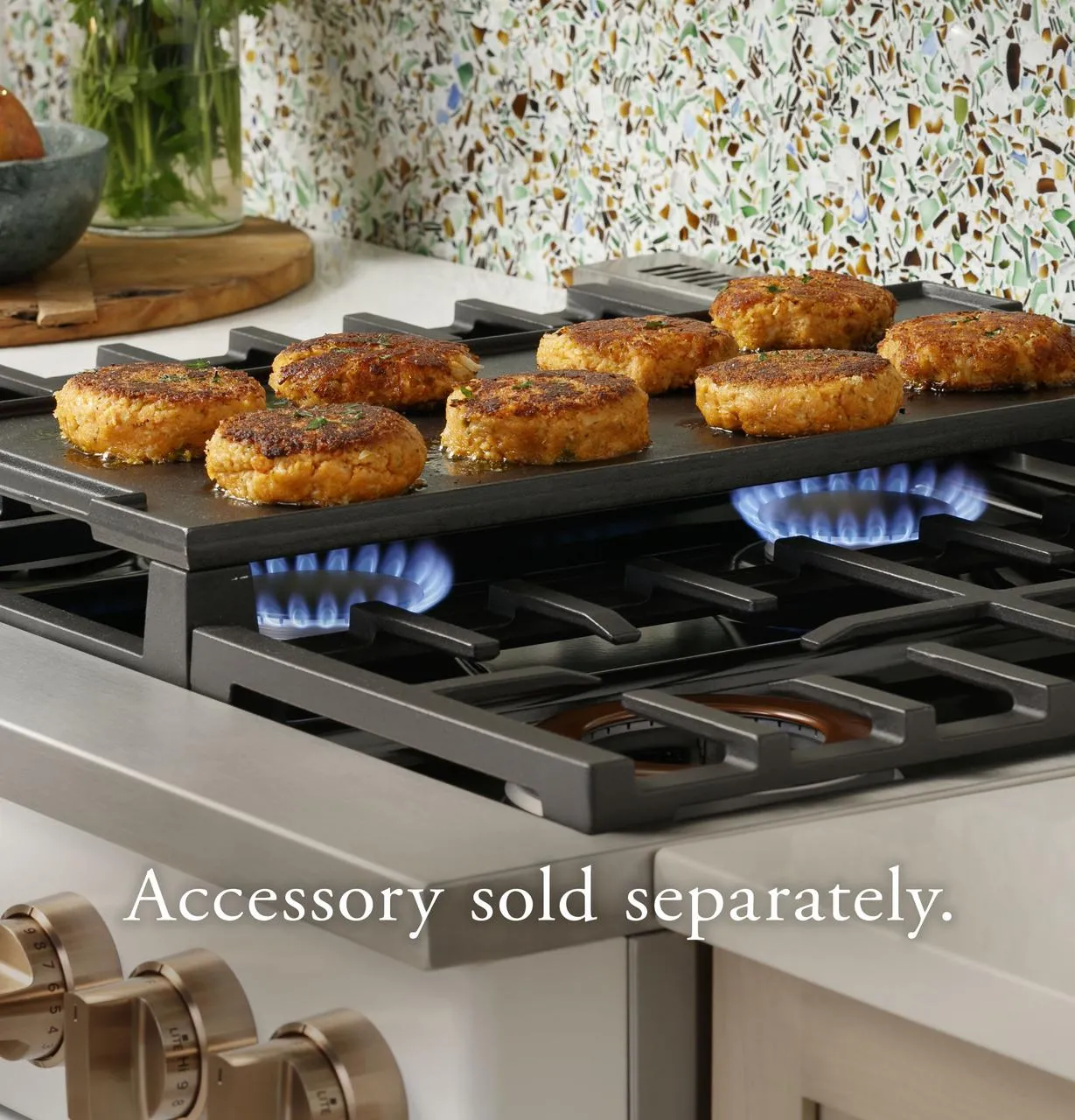 Cafe C2Y366P4TW2 Caf(eback)™ 36" Smart Dual-Fuel Commercial-Style Range with 6 Burners (Natural Gas)