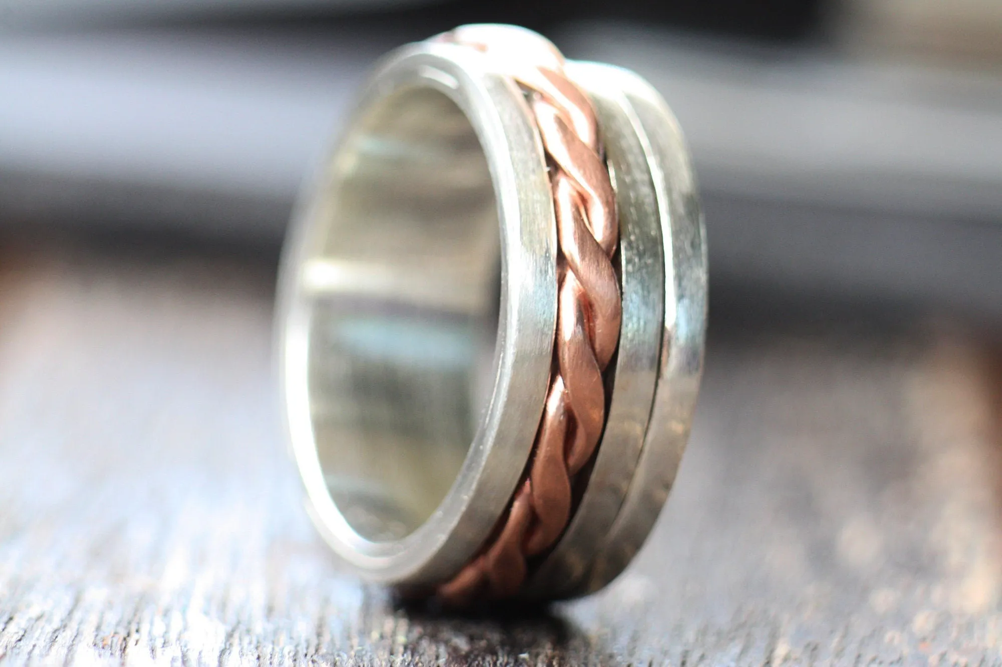 Double Spinner ring with copper braid