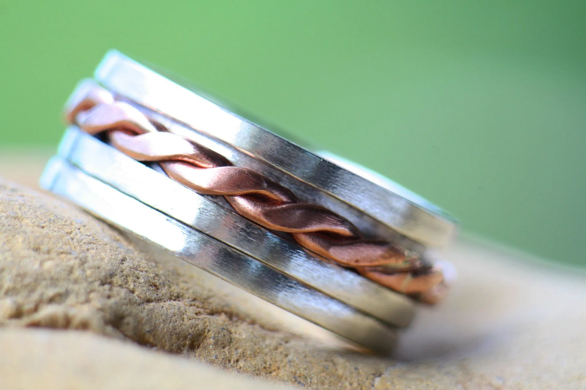 Double Spinner ring with copper braid