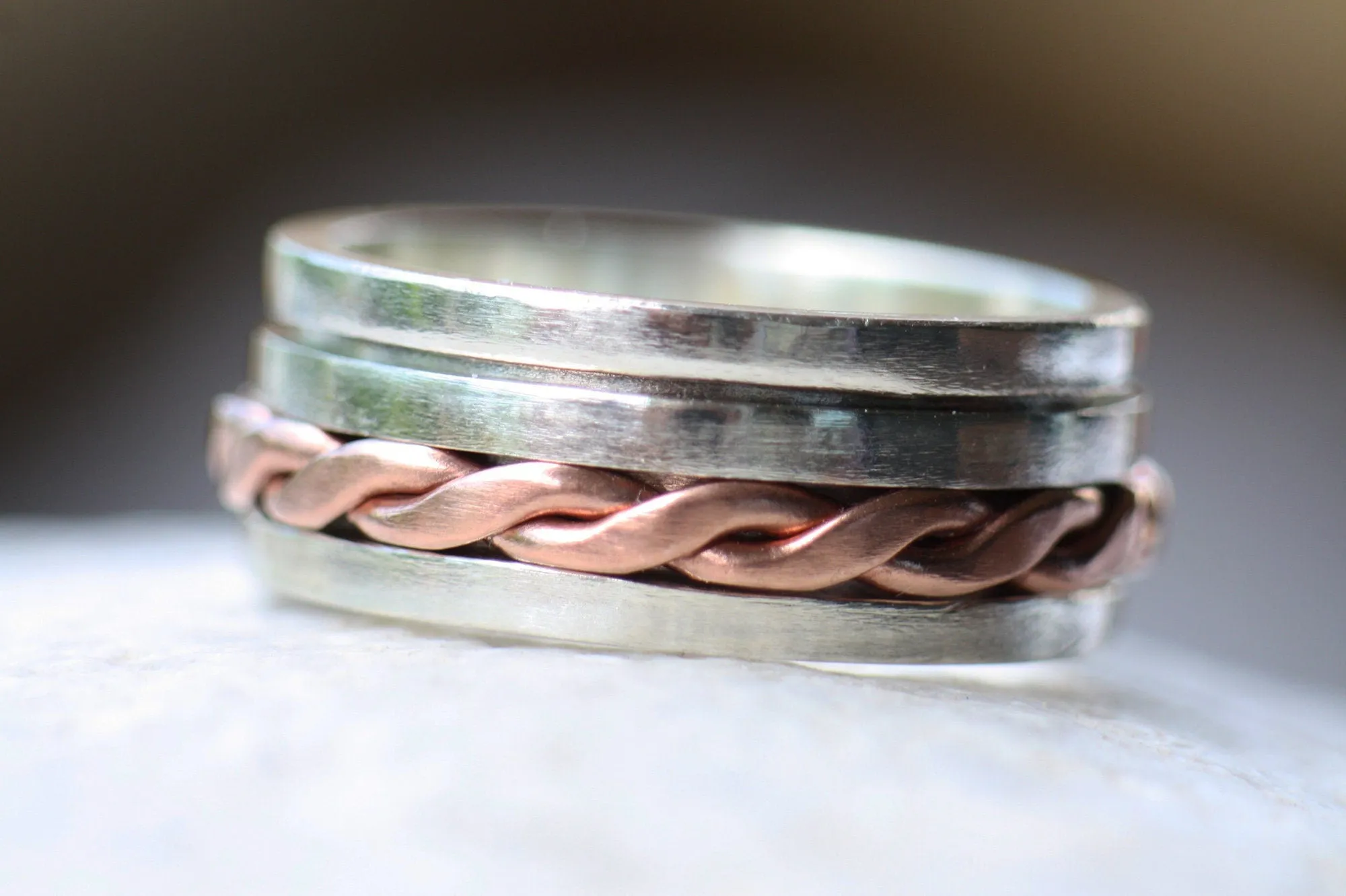 Double Spinner ring with copper braid