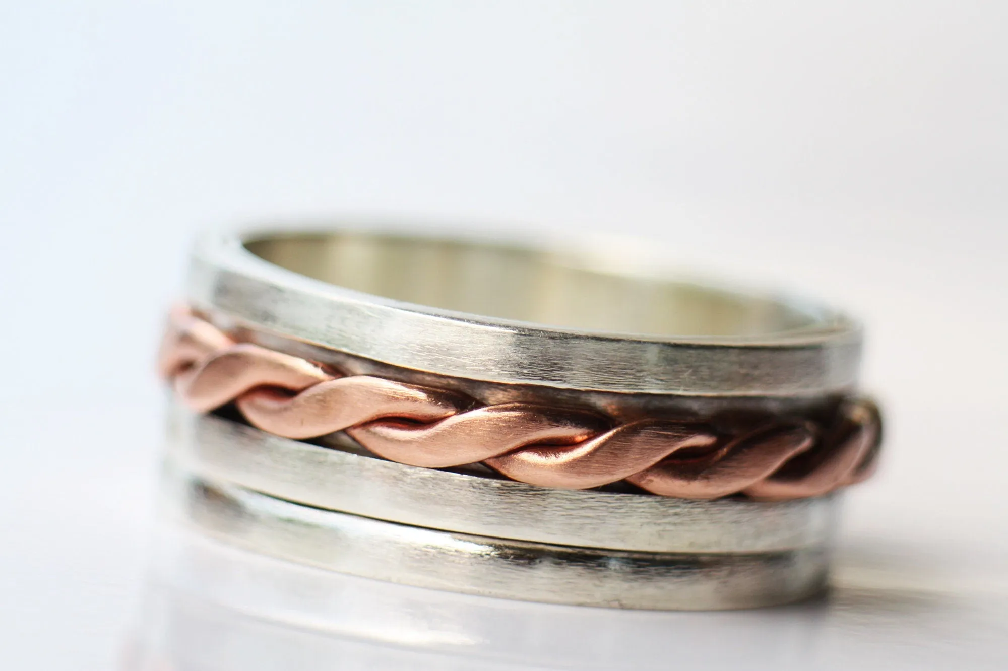 Double Spinner ring with copper braid