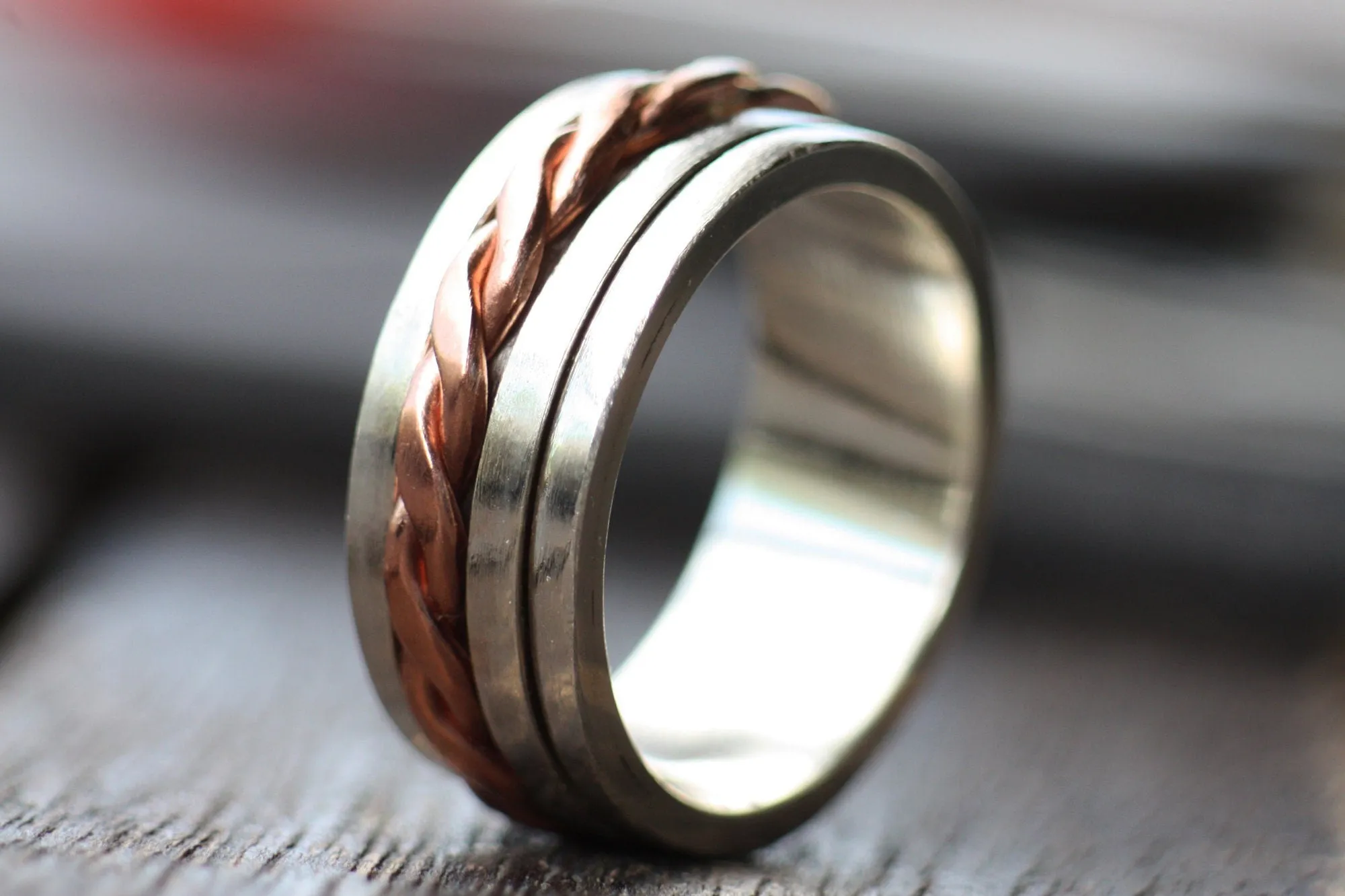 Double Spinner ring with copper braid