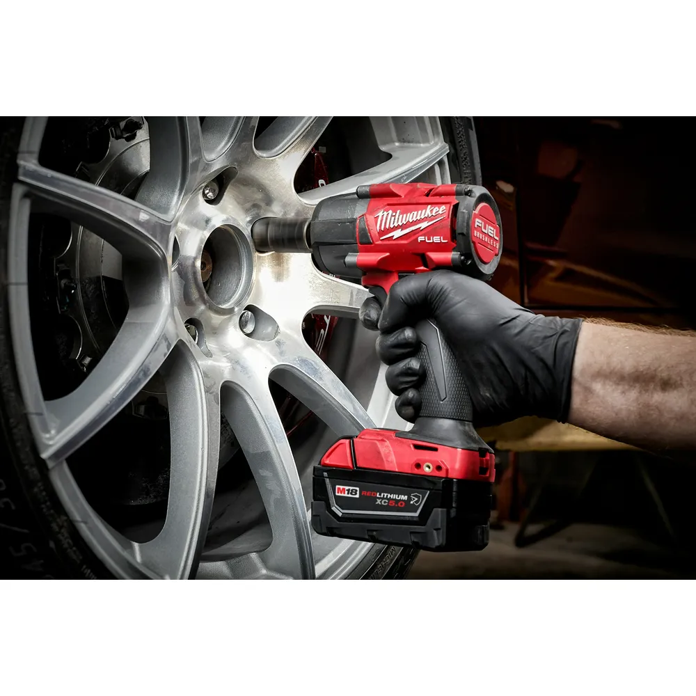 Milwaukee M18 Fuel 3/8" Mid-Torque Impact Wrench with Friction Ring Kit