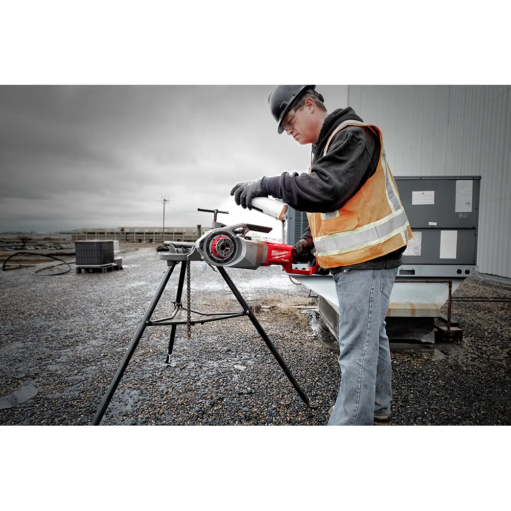 Milwaukee M18 Fuel Pipe Threader Kit