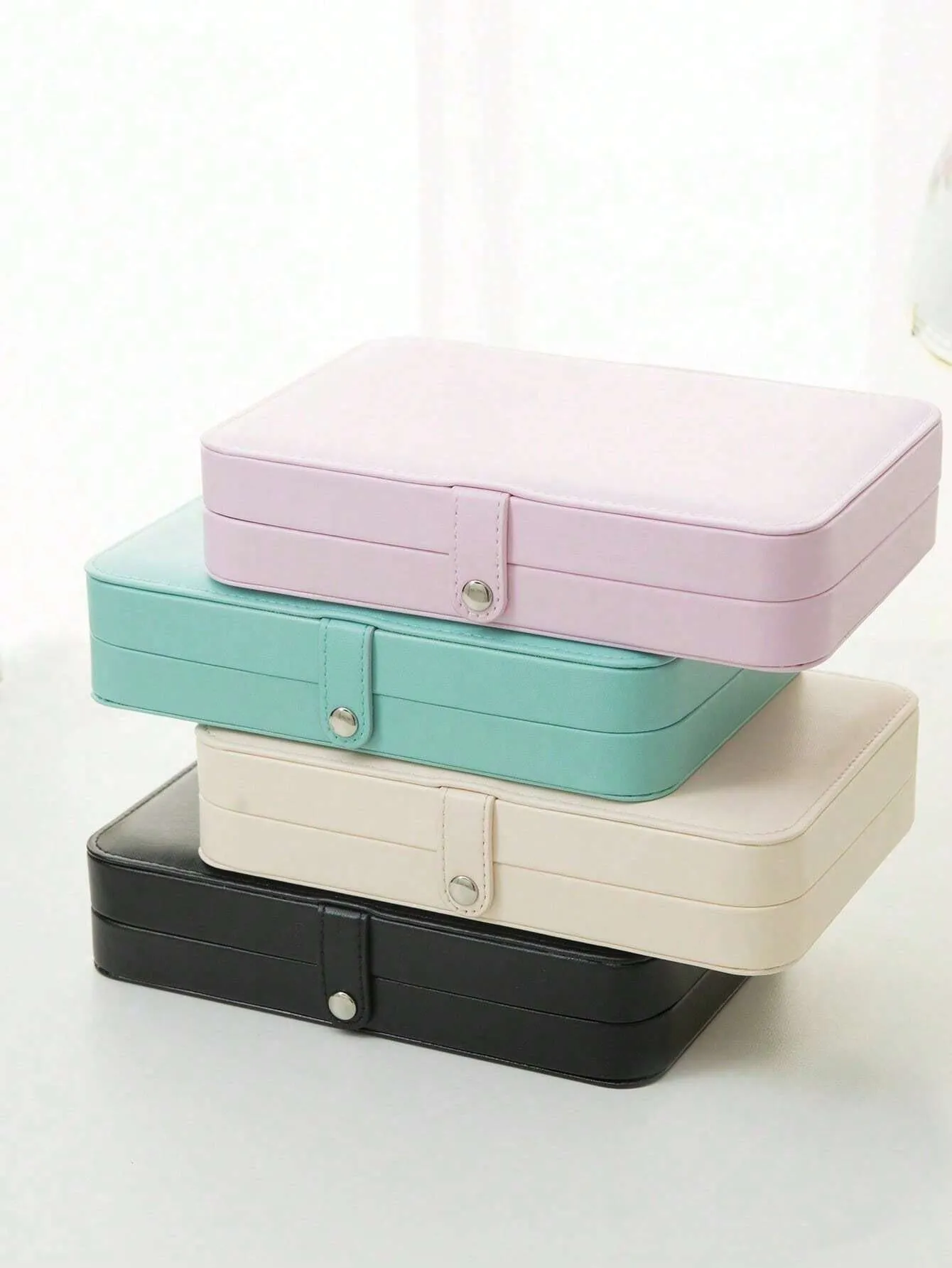 Reriti Multi-Compartment Jewelry Storage Box - Black